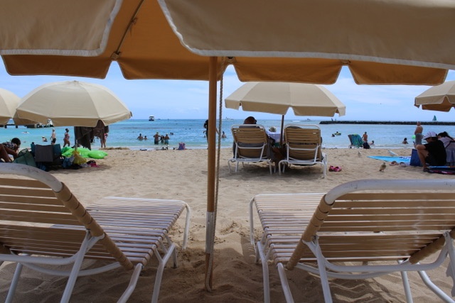 Beach Set: 1 Umbrella + 2 Chaise Lounge Chairs